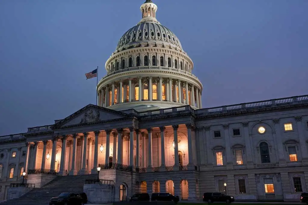 Government shutdown begins as Senate fails to reach bipartisan deal
