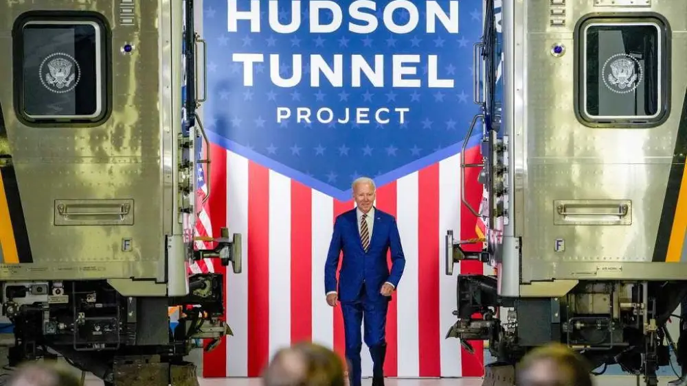 Trump administration puts on hold $18 billion in funding for New York City infrastructure projects