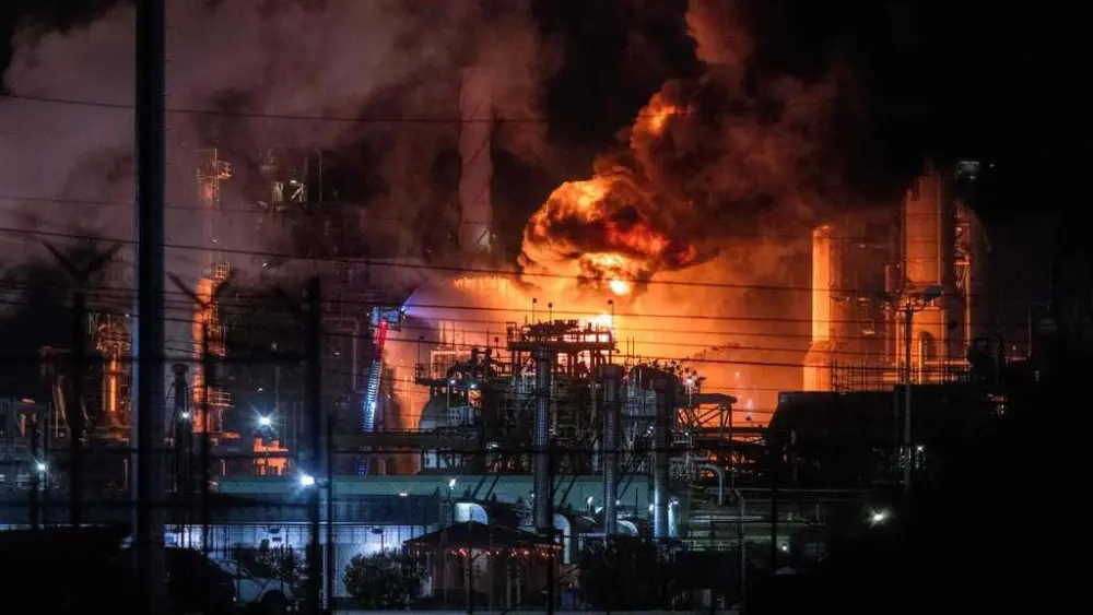 Massive fire breaks out at Chevron refinery near Los Angeles