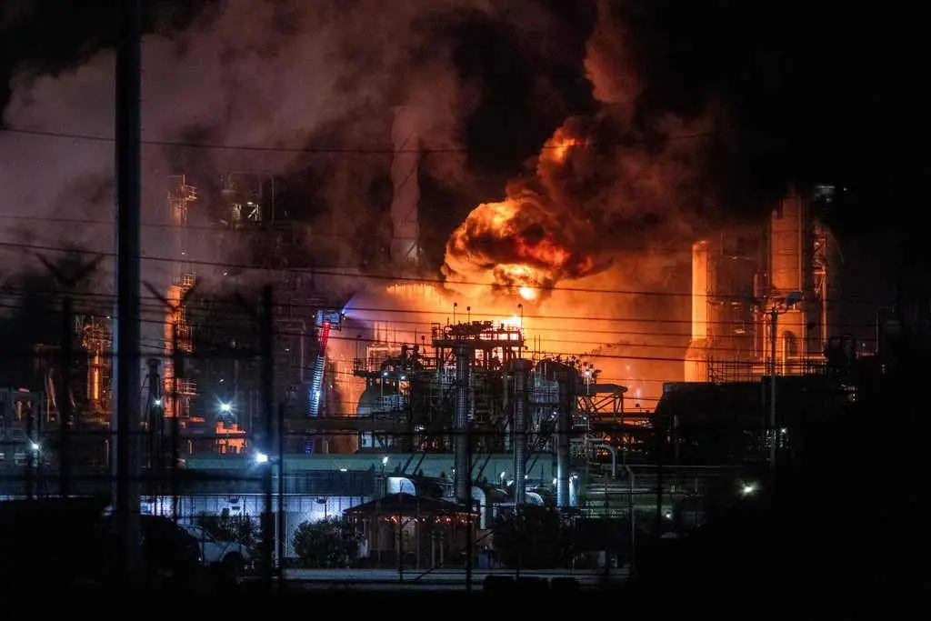 Massive fire breaks out at Chevron refinery near Los Angeles