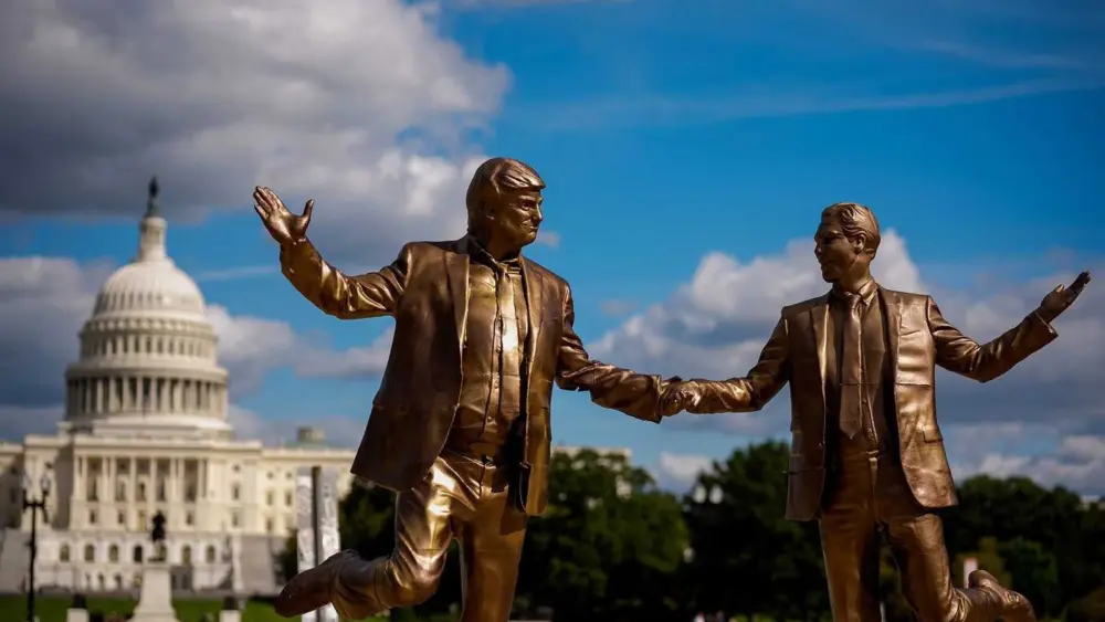 Trump-Epstein statue returns to National Mall after removal by National Park Service