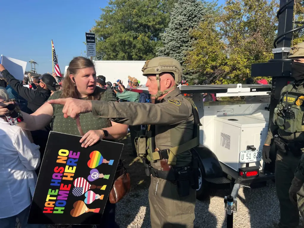 Protesters arrested at Illinois ICE facility as governor slams Secretary Noem's visit to state