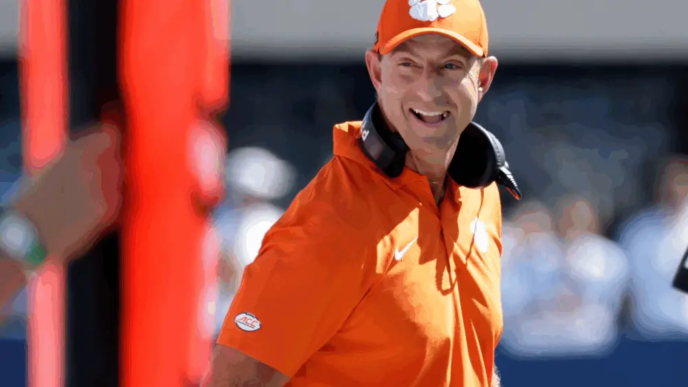 Clemson rolls out of open date by beating North Carolina 38-10 in Swinney-Belichick coaching matchup