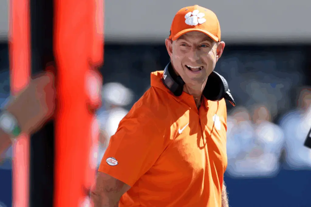 Clemson rolls out of open date by beating North Carolina 38-10 in Swinney-Belichick coaching matchup