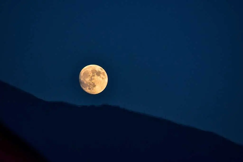 What you'll see in the night sky this October