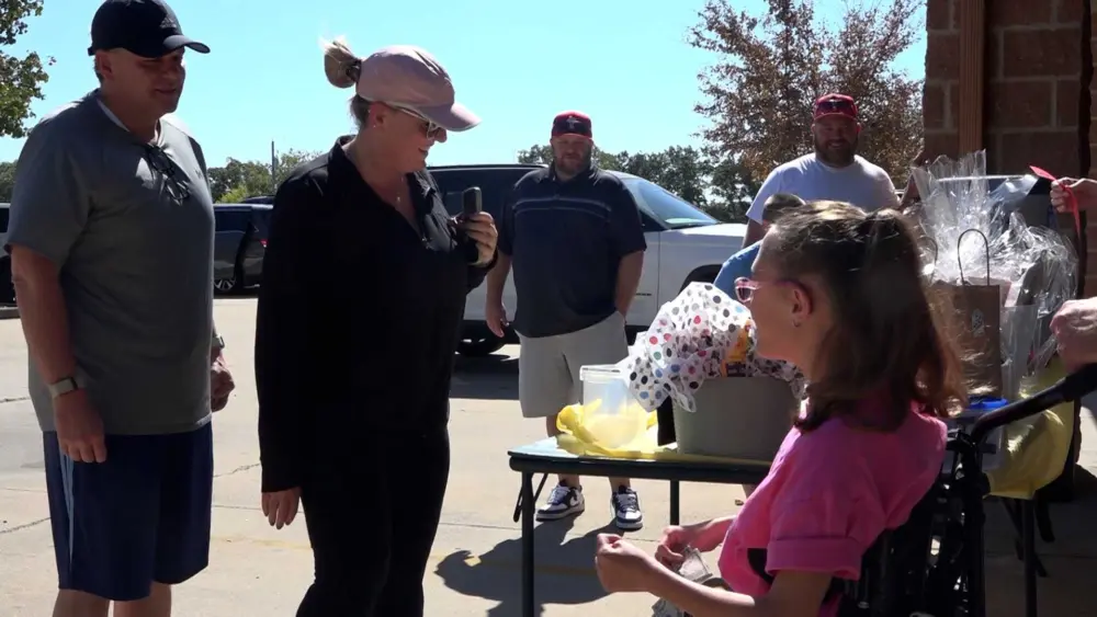 VIDEO: 12-year-old girl sells lemonade to raise money for stem cell treatments