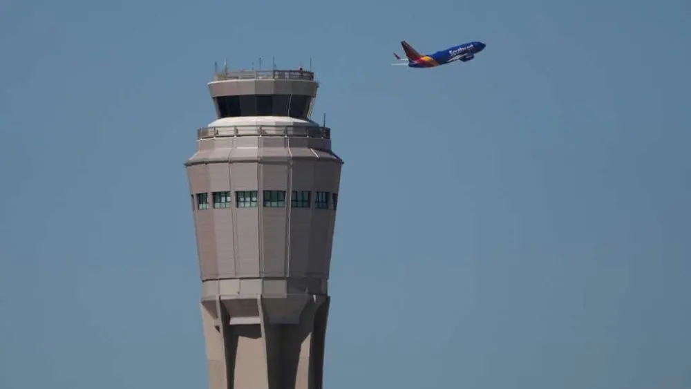 Staffing shortages cause more US flight delays as government shutdown reaches 7th day