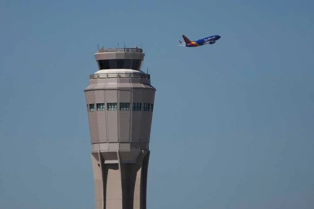 Staffing shortages cause more US flight delays as government shutdown reaches 7th day