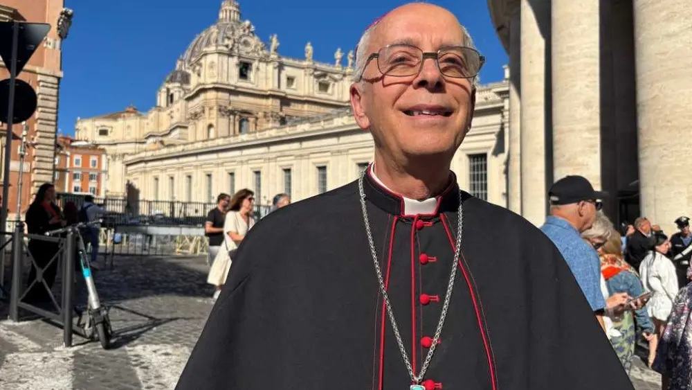 Texas bishop brings Pope Leo XIV desperate letters from migrants in crosshairs of US crackdown