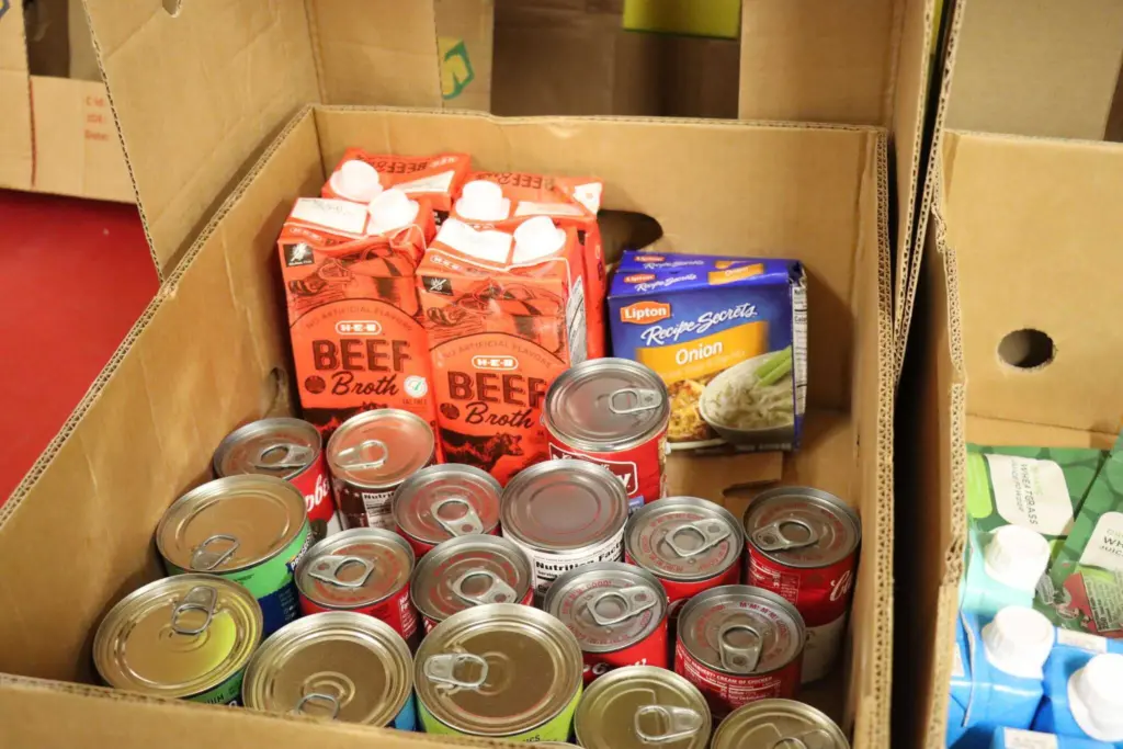 White House says it will use tariff revenue to fund federal food aid for mothers and young children