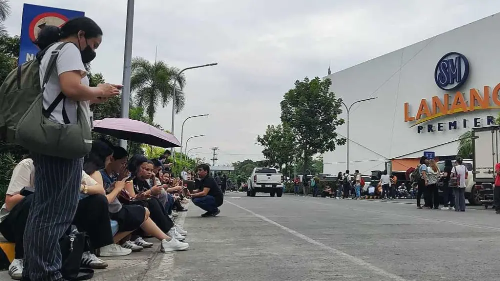 7.4 magnitude earthquake hits southeast Philippines, tsunami advisory issued