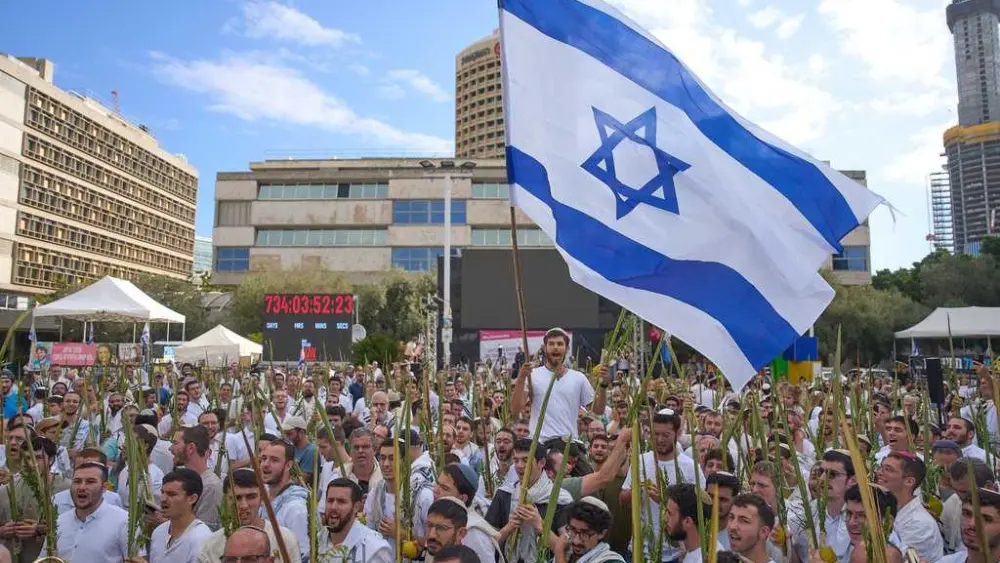 Israeli military says ceasefire agreement in Gaza started at noon local time