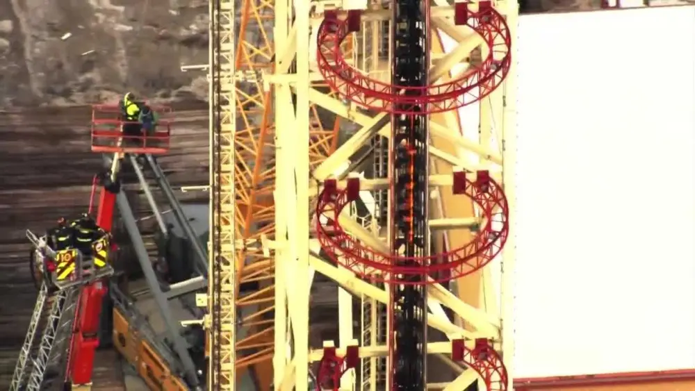 VIDEO: Closed coaster catches fire at Universal Studios