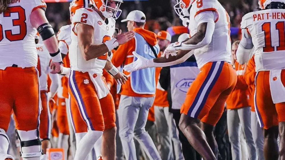 Clemson cruises past Boston College behind Klubnik, ground game