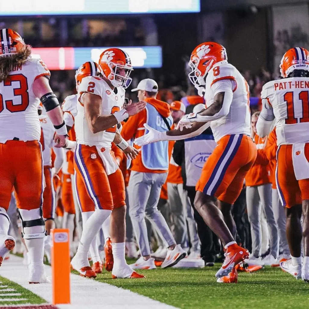 Clemson cruises past Boston College behind Klubnik, ground game