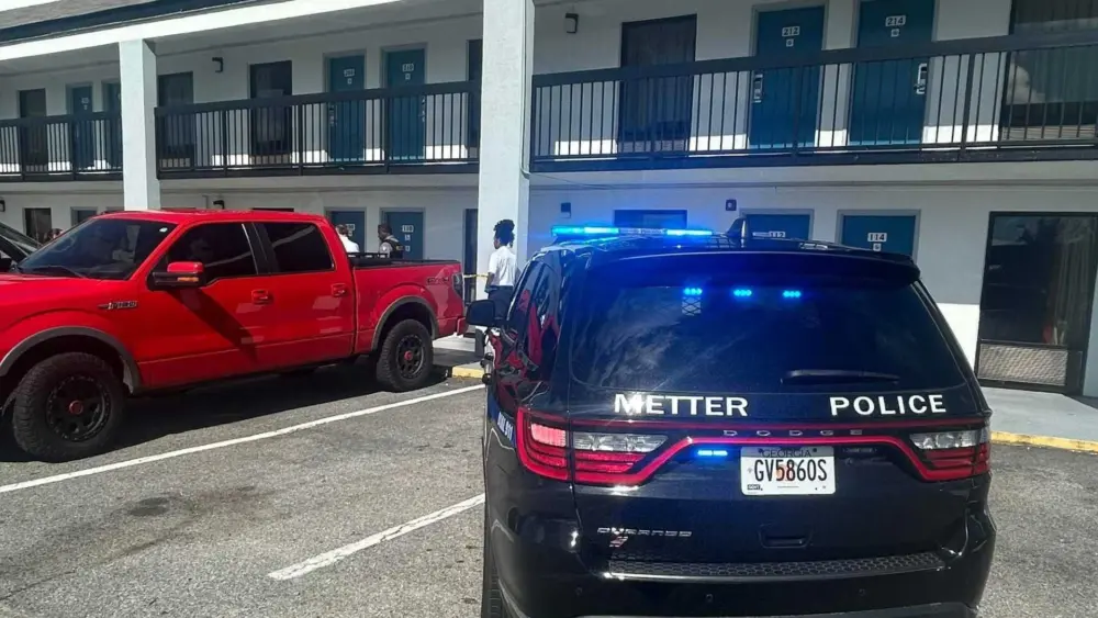 Person found dead at Metter hotel