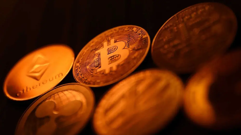 Why crypto briefly but dramatically crashed when President Trump renewed his trade war