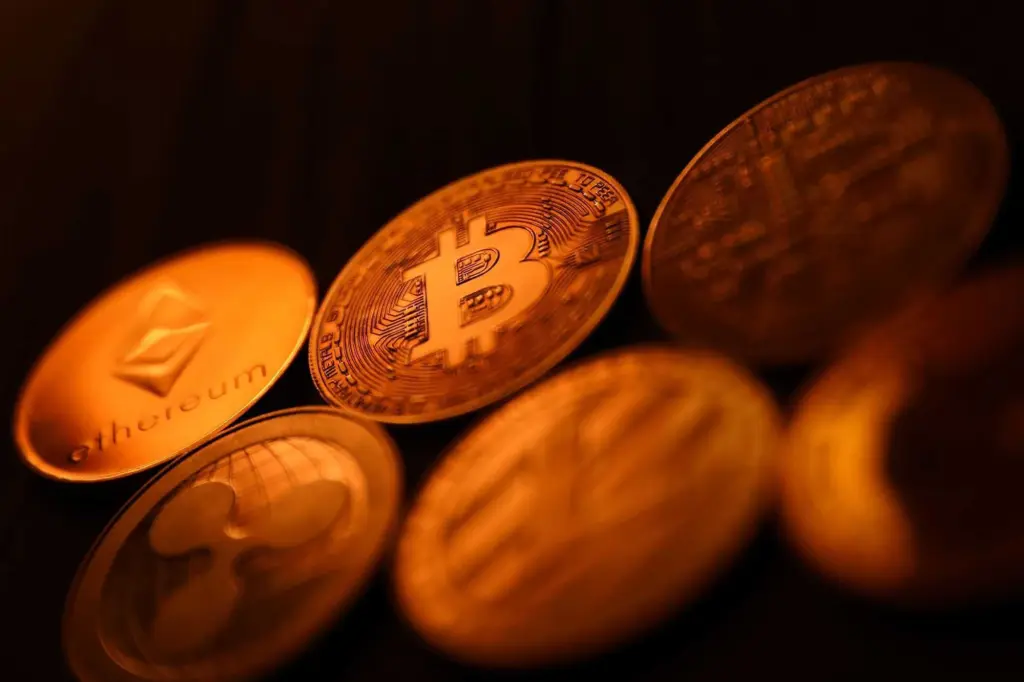 Why crypto briefly but dramatically crashed when President Trump renewed his trade war