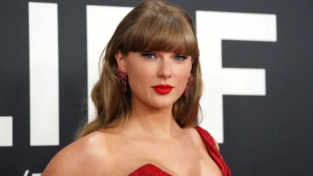 Taylor Swift's 'The Life of a Showgirl' makes history by selling 4 million copies in first week