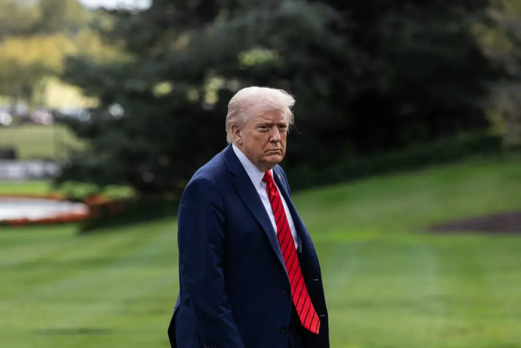 Financial realities of shutdown hit federal workers, military families