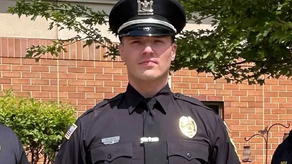 ICE arrests police officer in Chicago suburb and accuses him of being in US illegally