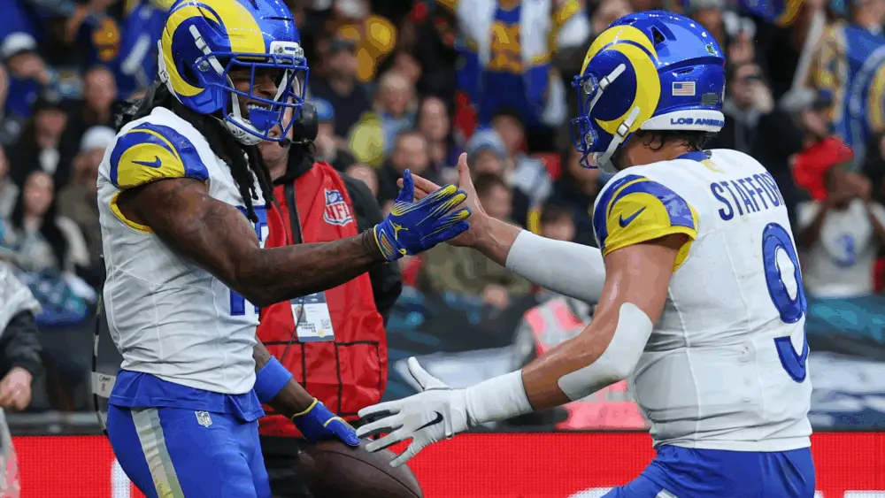 Stafford’s 5 TD passes power Rams past Jaguars at Wembley, 35–7