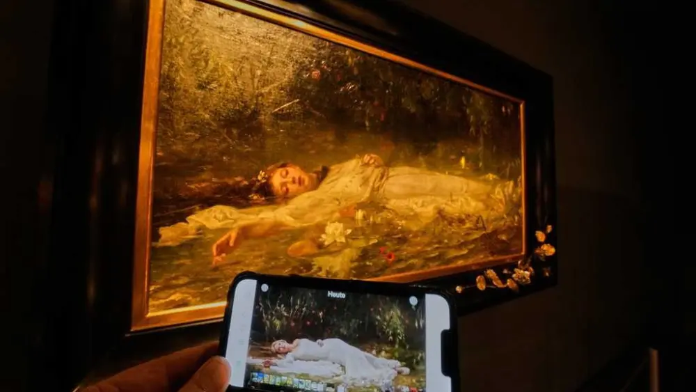 Taylor Swift fans flood German museum to see painting echoing her hit video 'The Fate of Ophelia'