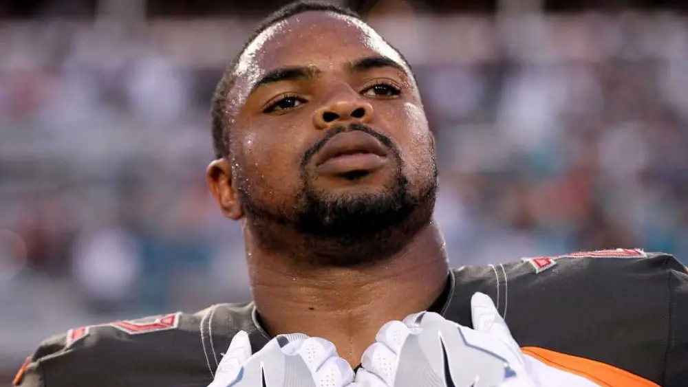 Former Buccaneers All-Pro running back Doug Martin dies at 36