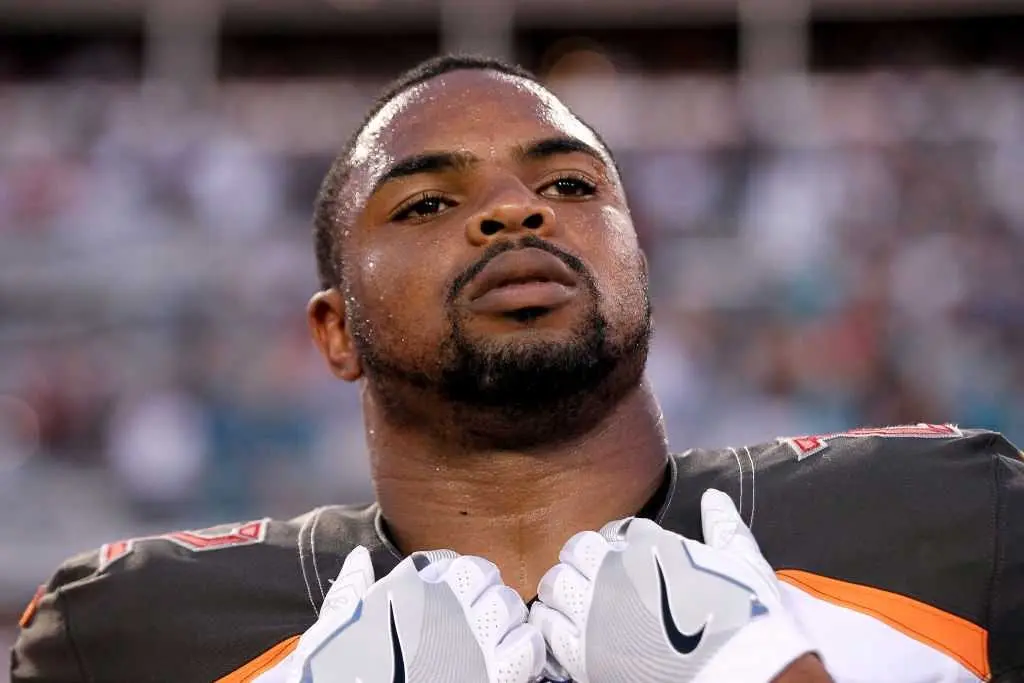 Former Buccaneers All-Pro running back Doug Martin dies at 36