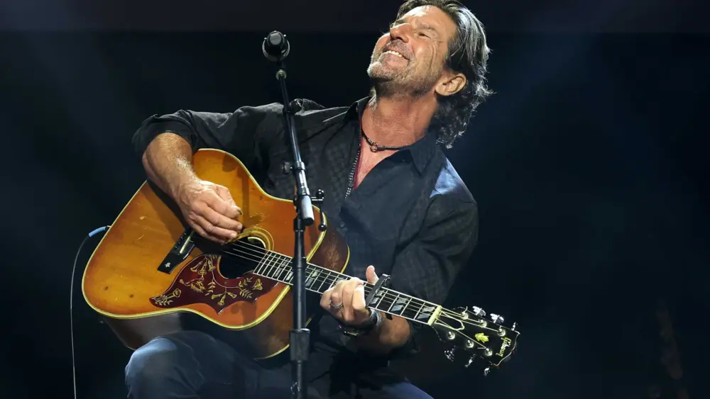 Songwriter Brett James' plane entered 'tightening spiral' before crashing, NTSB says in preliminary report