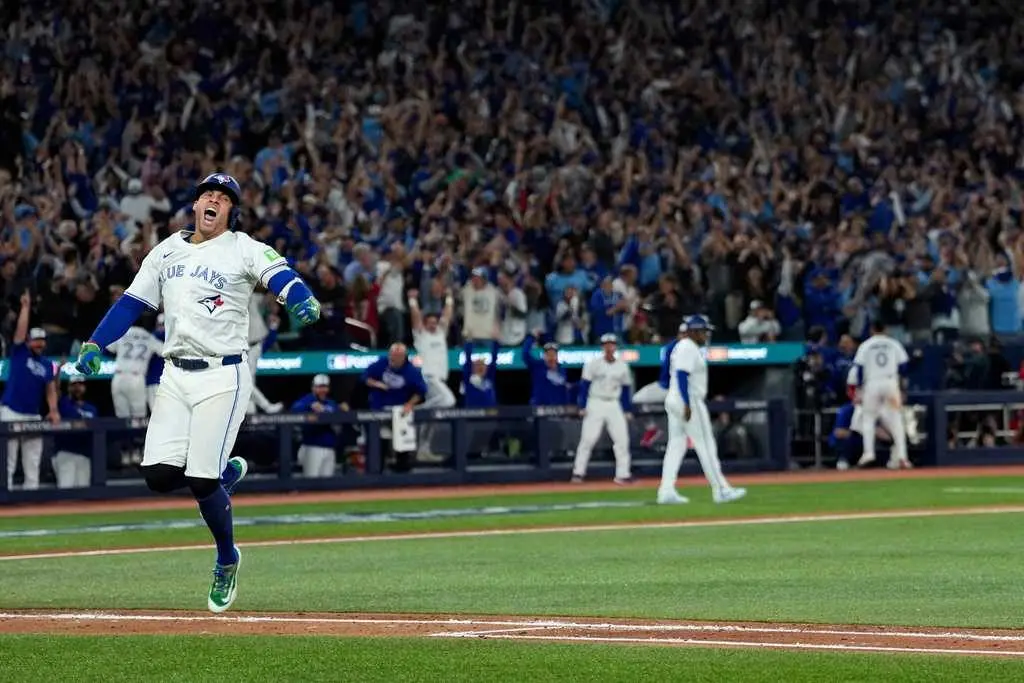 Blue Jays beat Mariners in Game 7 of ALCS and will face Los Angeles Dodgers in World Series