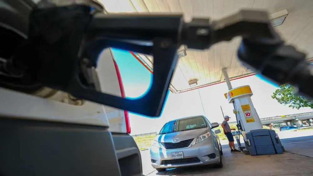 Pump prices could rise after US, EU hit Russian oil companies with new sanctions and oil spikes