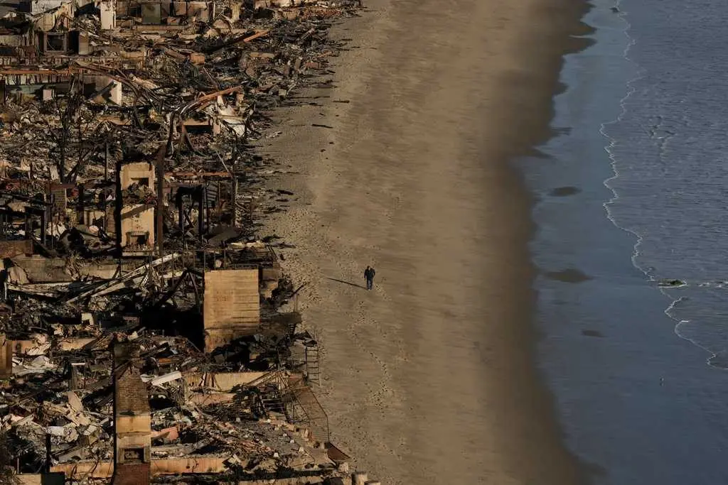 Man pleads not guilty to sparking deadly Palisades Fire in Los Angeles