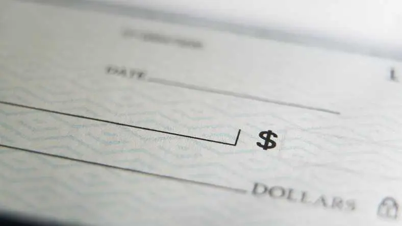 Half a million federal workers will miss paychecks Friday as government shutdown drags on