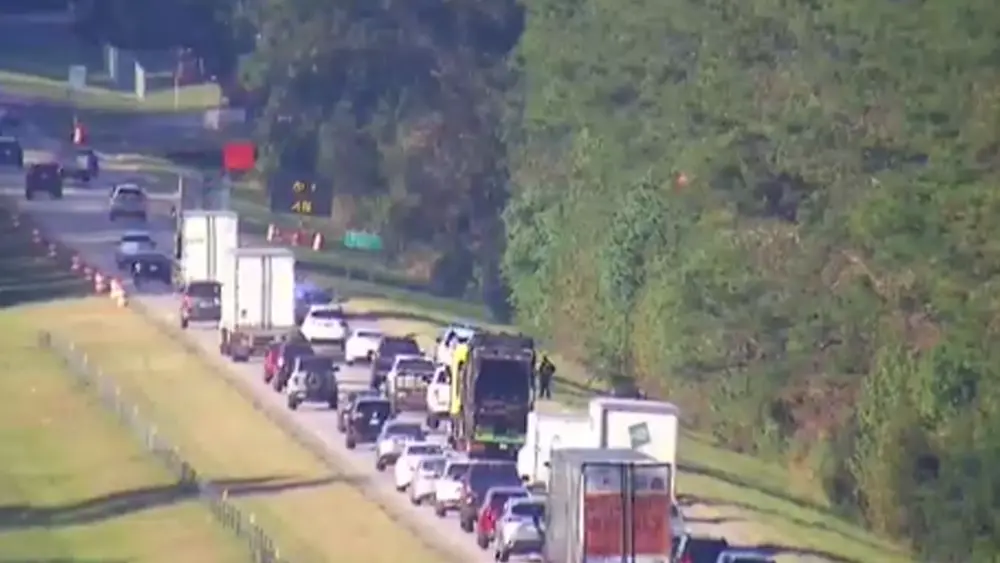 Crash slows traffic on I-95 by Georgia-South Carolina state line