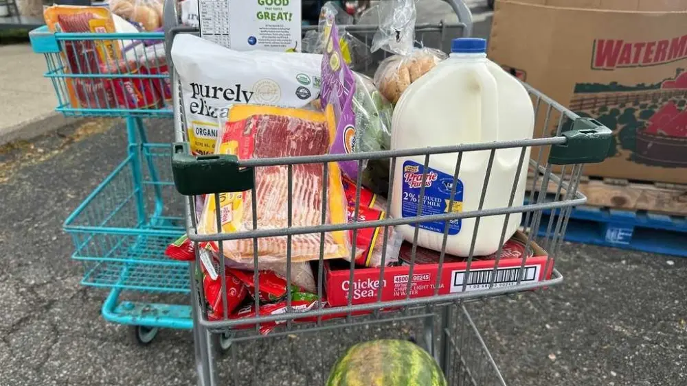 Trump administration won't tap contingency fund to keep food aid flowing, memo says