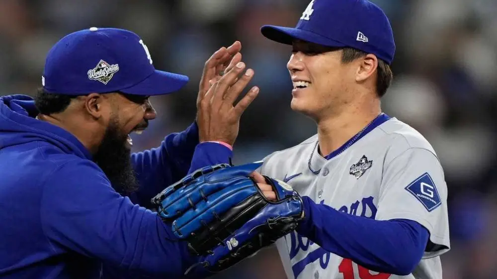 Dodgers beat Blue Jays 5-1 in World Series Game 2