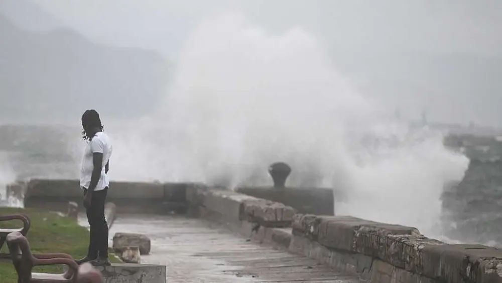 Video shows conditions in Jamaica ahead of Hurricane Melissa landfall