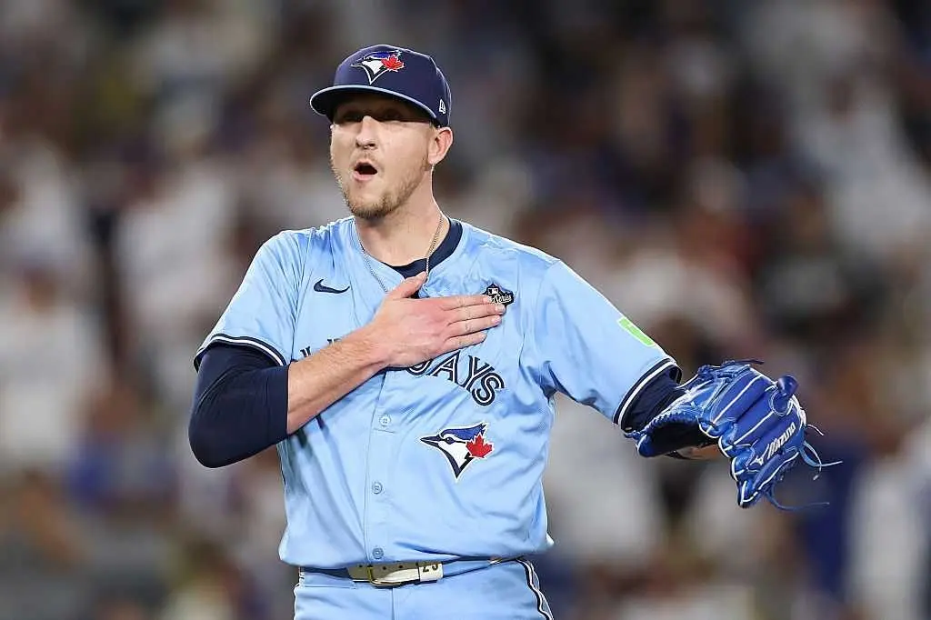 Yesavage pitches Blue Jays past Dodgers 6-1 for 3-2 lead in World Series