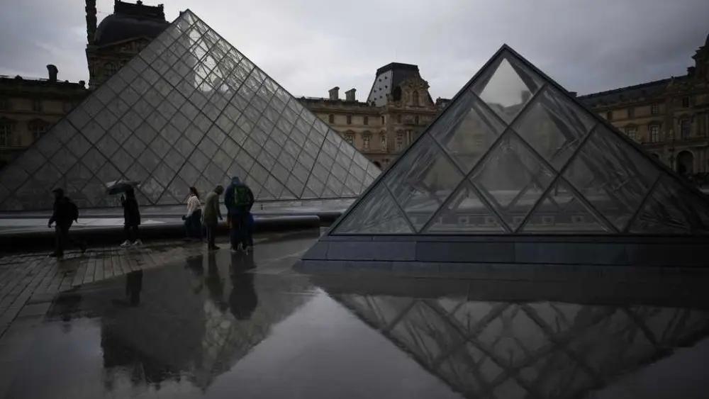 Five more arrested in $102 million Louvre jewel heist; treasures remain missing