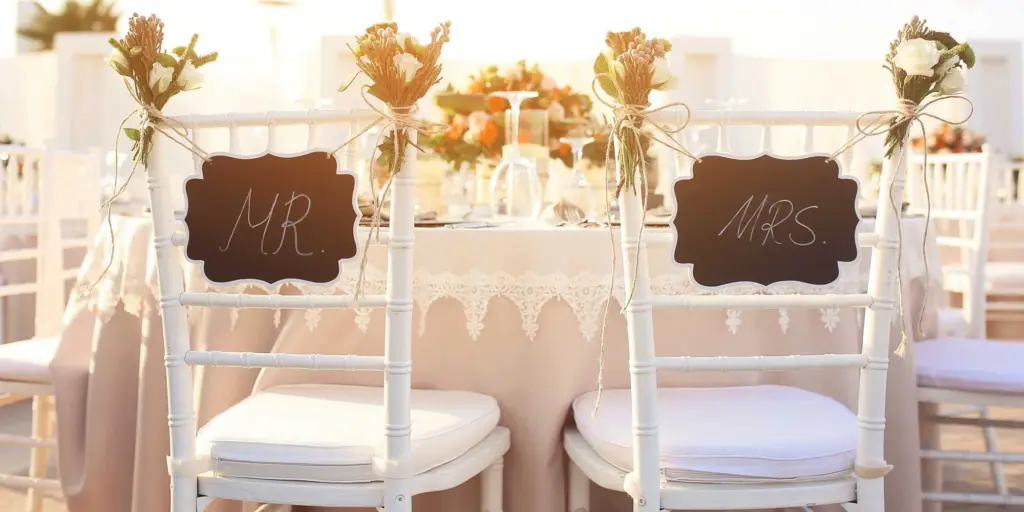 US senator calls for investigation into The Knot wedding planning website