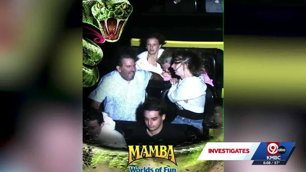 Missouri theme park visitors say they had to hold down young girls after alleged seat belt malfunction