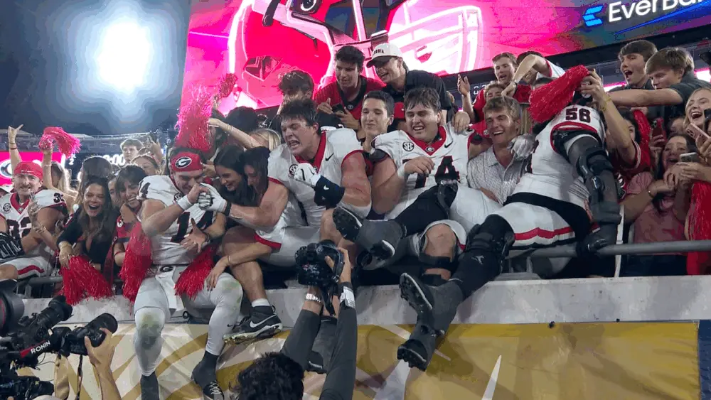 No. 5 Georgia rallies past Florida, 24–20, for fifth straight in series