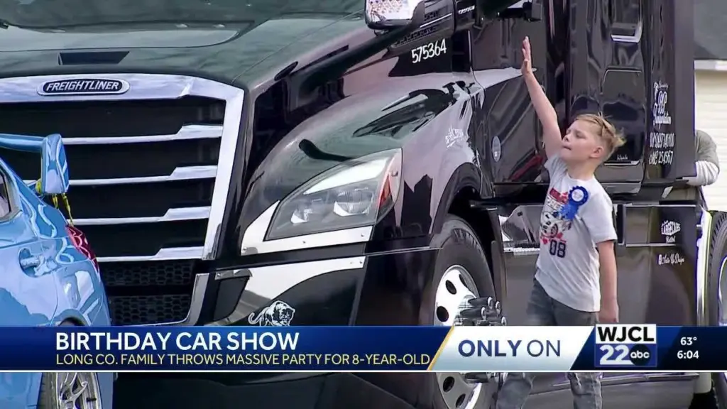 Social media sparks surprise car parade for Ludowici boy’s birthday