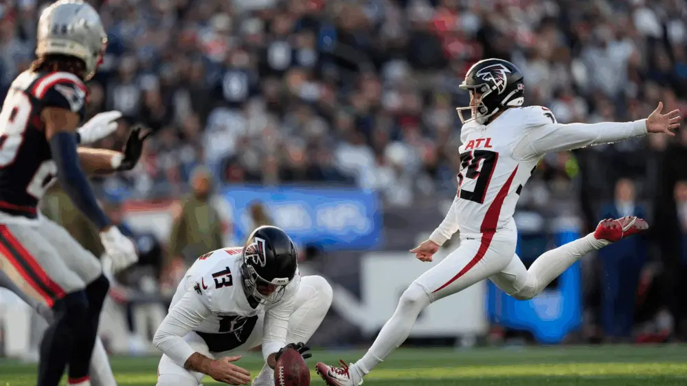Falcons fall 24–23 at Patriots after late missed PAT despite London’s three TDs