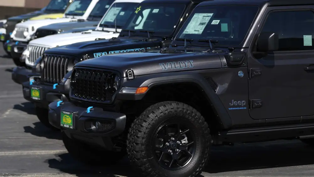 Chrysler recalls 320,000 Jeep plug-in hybrids due to faulty battery that can catch fire