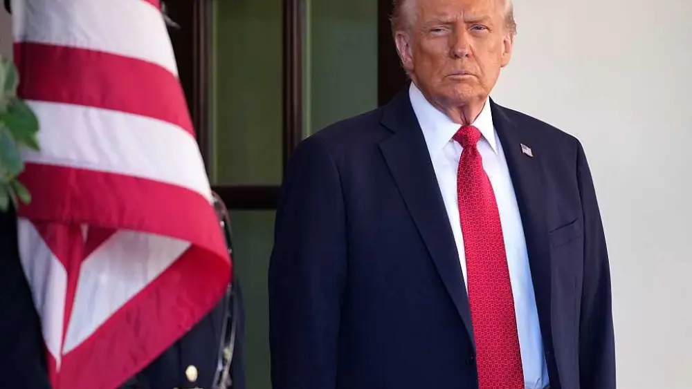 Trump threatens to withhold SNAP benefits despite court order