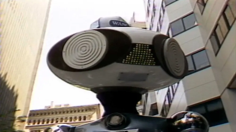 Wily robot serenaded women, sold electronics and moonlighted as a reporter in 1984