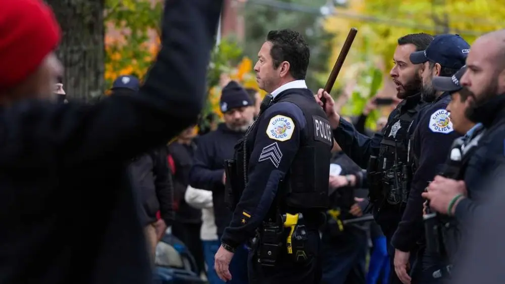Chicago police respond to report of shots fired at federal agents amid immigration operations