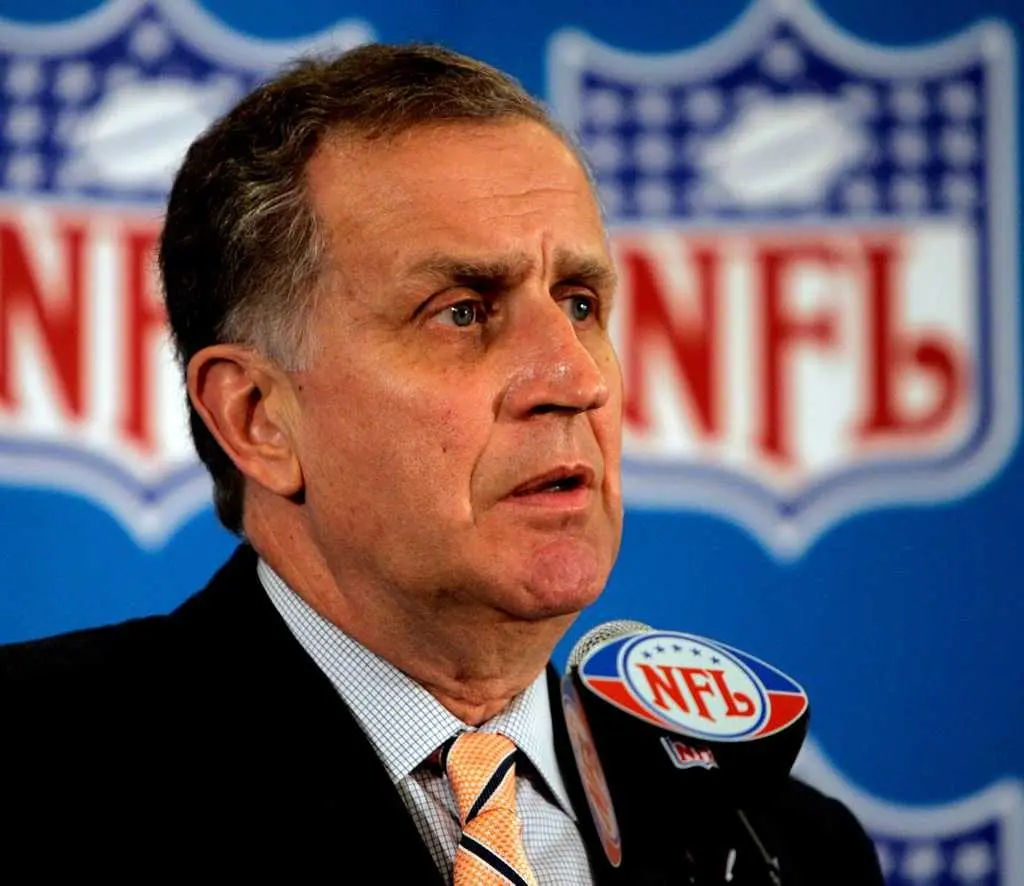 Paul Tagliabue, NFL commissioner who ran league in era of riches and expansion, dies at 84